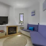 Club - 2 Bedroom Apartment, Air Conditioning And Pools *