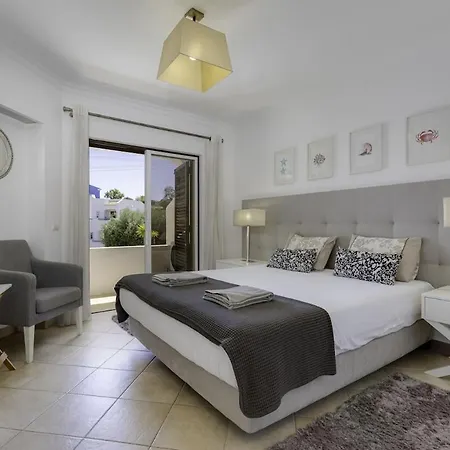 Club - 2 Bedroom Apartment, Air Conditioning And Pools *