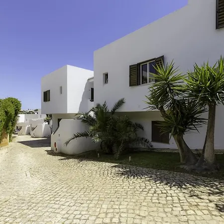 Club - 2 Bedroom Apartment, Air Conditioning And Pools